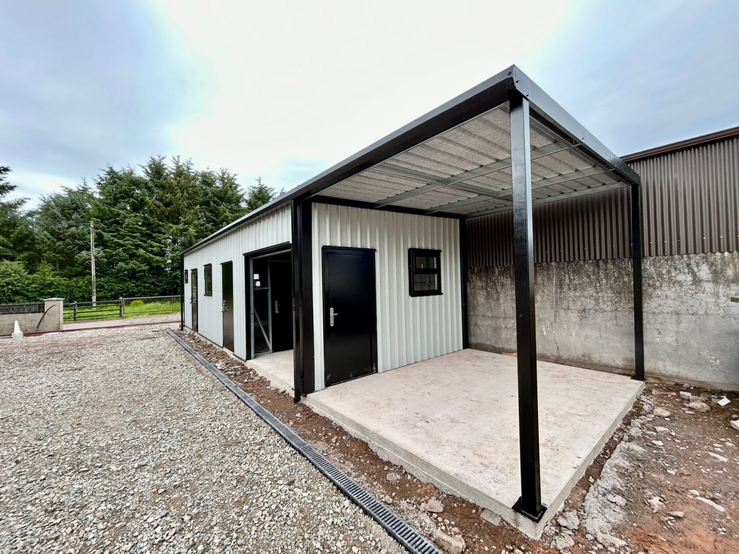 garden shed installation